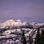 Brand New Luxury By The Slopes,