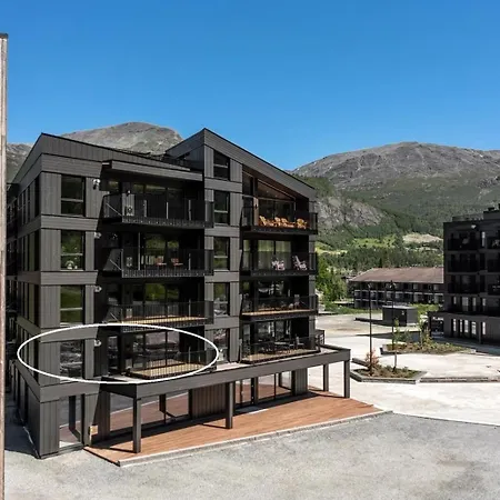 Brand New Luxury By The Slopes, Apartman