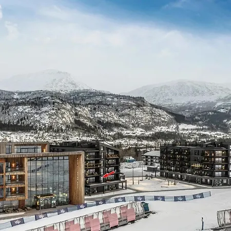 Brand New Luxury By The Slopes, Apartman