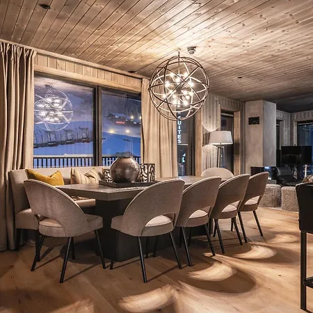 Brand New Luxury By The Slopes,