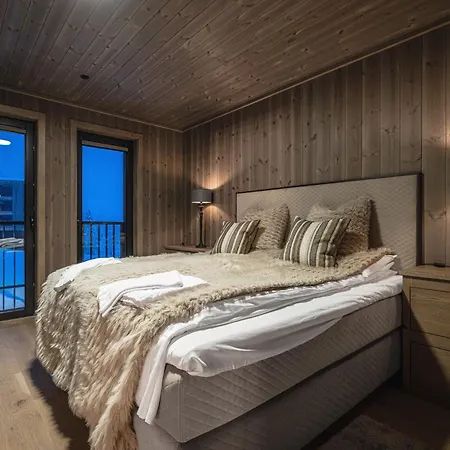 Brand New Luxury By The Slopes, 公寓