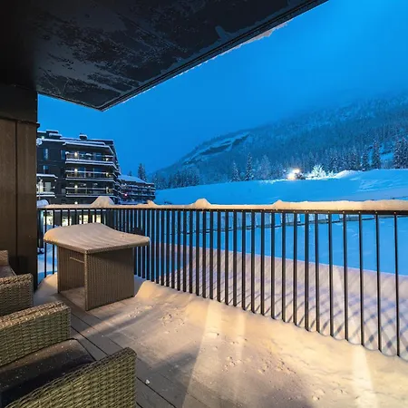 Brand New Luxury By The Slopes, 公寓 *