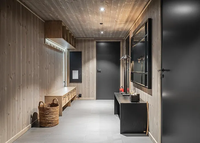 Brand New Luxury By The Slopes,